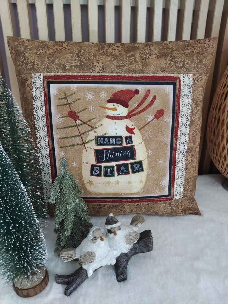 Vánoční povlak na polštář 40x40 - Sněhulák s hnědými větvičkami III