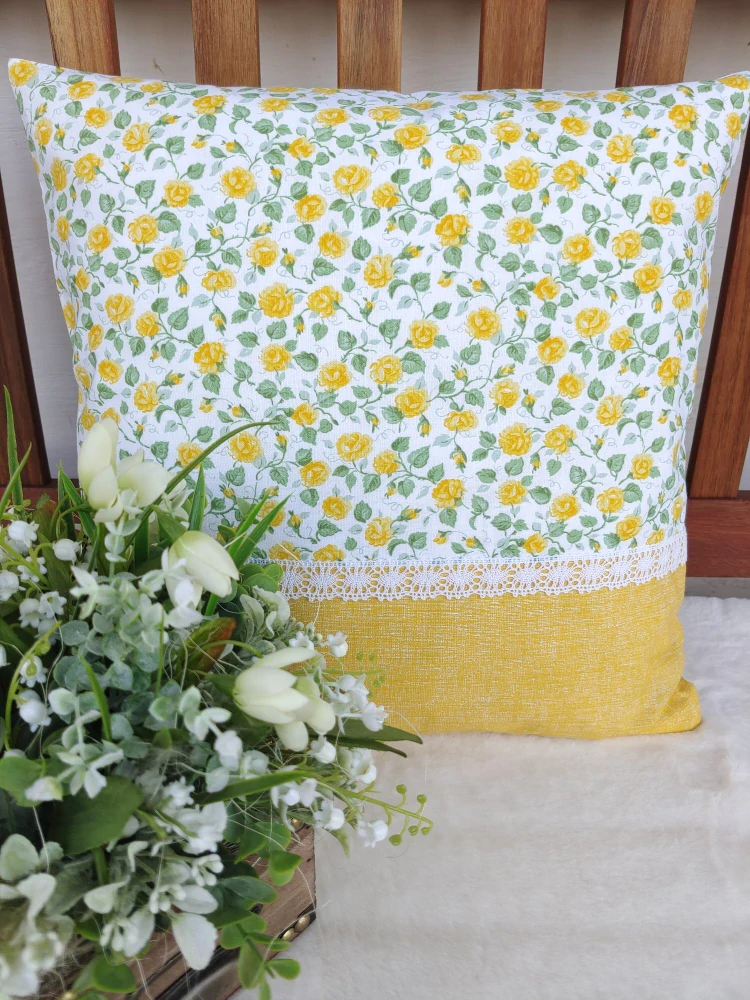Povlak na polštář 40 x 40 cm – Žluté růžičky se žlutou| Ruční výroba z bavlny