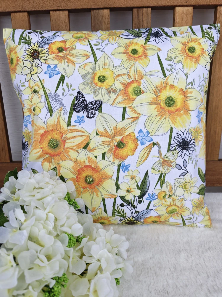 Povlak na polštář 40 x 40 cm – Žluté narcisky | Ruční výroba z bavlny