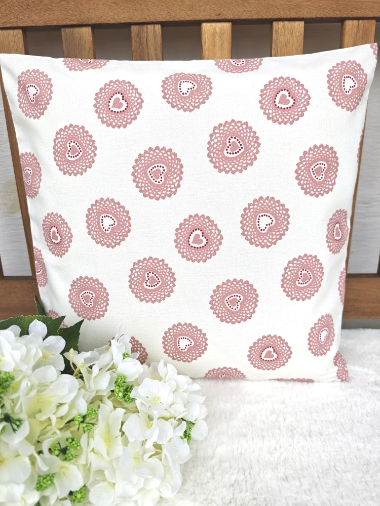 Povlak na polštář 40 x 40 cm – srdíčka starorůžová | Ruční výroba