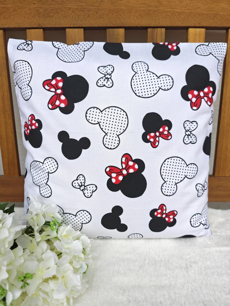 Povlak na polštář 40 x 40 cm – dětský polštář pro holčičky Minnie Mouse | Ruční výroba z bavlny