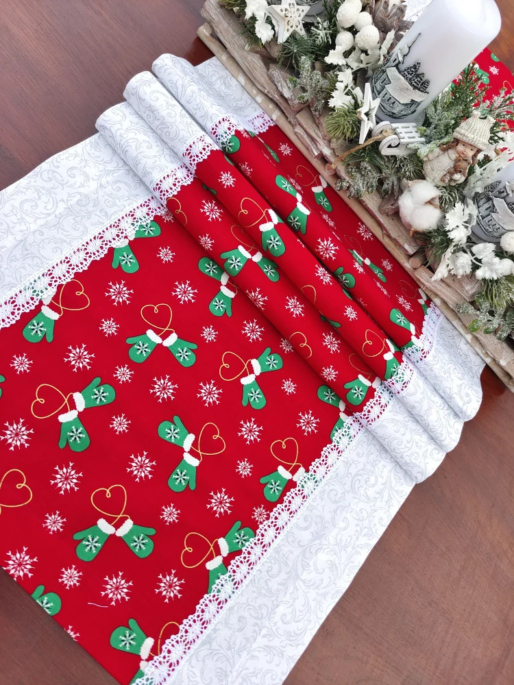 Běhoun vánoční - zimní palčáky na červené v kombinaci se stříbrnými ornamenty