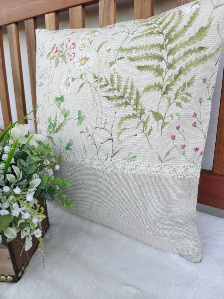 Povlak na polštář 40 x 40 cm – Luční kvítí s krajkou | Ruční výroba