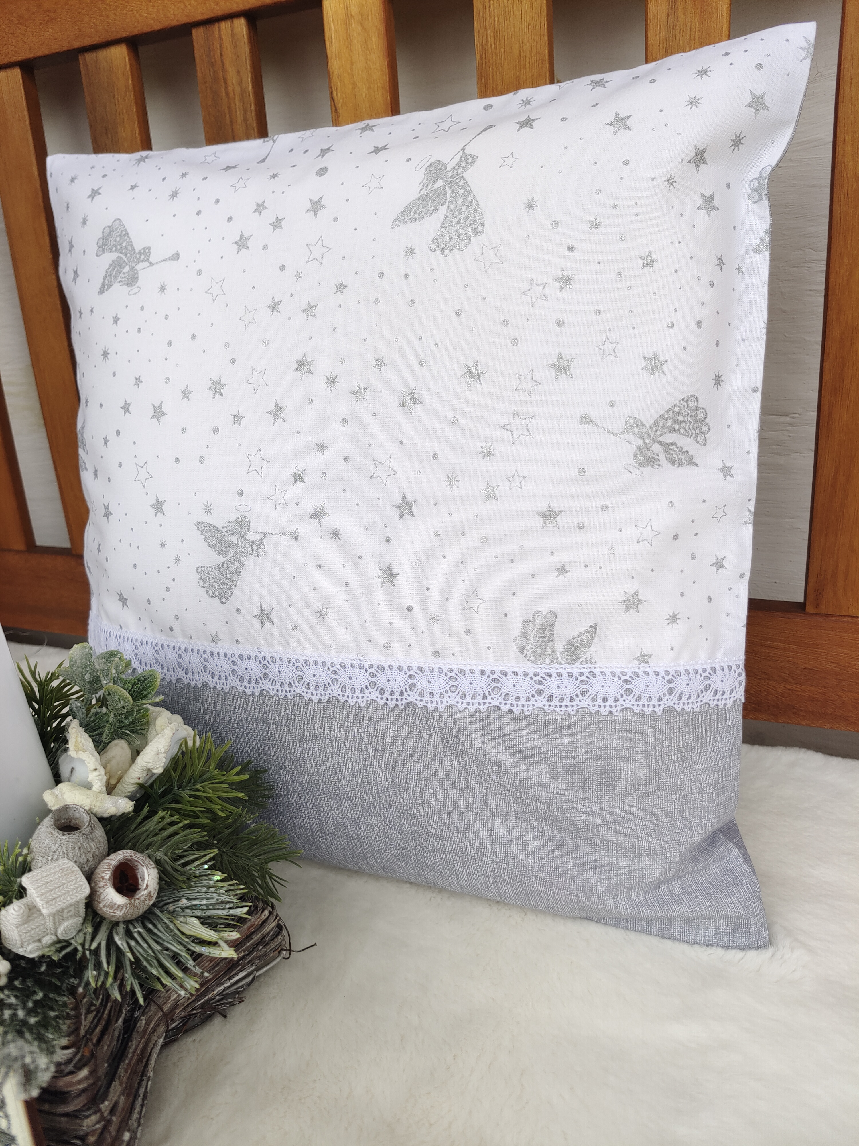 Povlak na polštář 40 x 40 cm – vánoční hvězda s červeným mramorem | Ruční výroba z bavlny