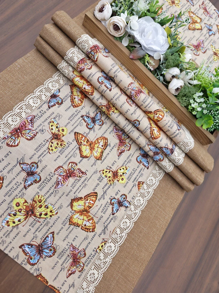 Běhoun - Motýli s nápisy v kombinaci s hnědou | 42 x 129 cm