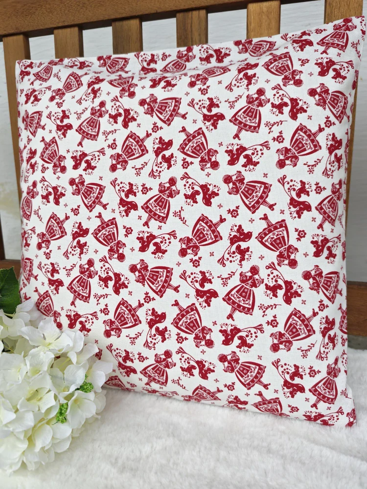 Povlak na polštář 40 x 40 cm – Červené selské panenky | Ruční výroba z bavlny