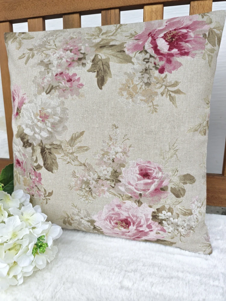 Povlak na polštář 40 x 40 cm – zámecké vintage růže na režné | Ruční výroba z bavlny