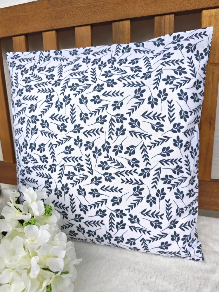 Povlak na polštář 40 x 40 cm – zelené lístečky | Ruční výroba z bavlny