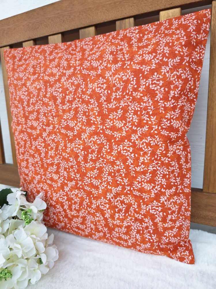 Povlak na polštář 40 x 40 cm – lístečky na oranžové