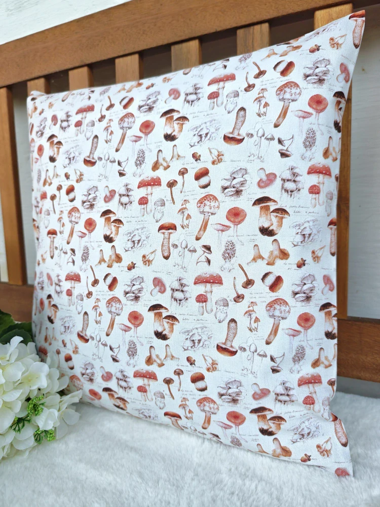 Povlak na polštář 40 x 40 cm – houbičky z atlasu hub