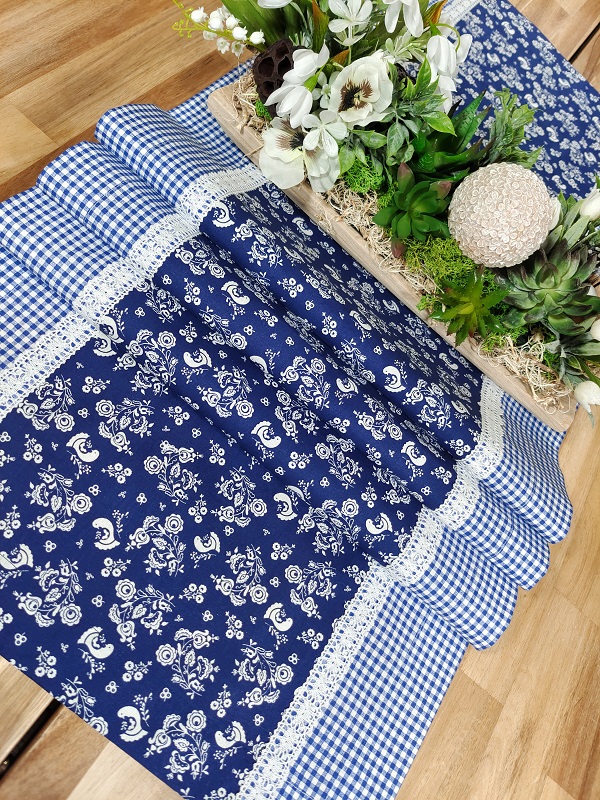 Běhoun - folklórní ptáčci na modré s kárkem