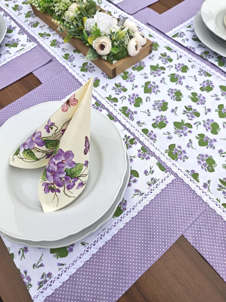 Jídelní sada pro 4 osoby - fialky v kombinaci s puntíkem na fialové