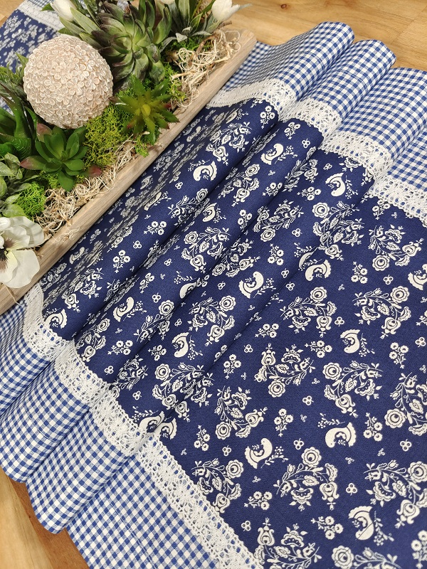 Běhoun - folklórní ptáčci na modré s kárkem