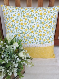 Povlak na polštář 40 x 40 cm – Žluté růžičky se žlutou| Ruční výroba z bavlny