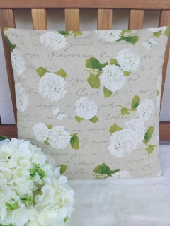 Povlak na polštář 40 x 40 cm – bílé hortenzie | Ruční výroba