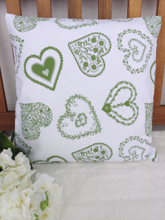 Povlak na polštář 40 x 40 cm – zelená srdce malovaná na bílé