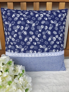 Povlak na polštář 40 x 40 cm – velikonoční vajíčka na modré s kárkem | Ruční výroba