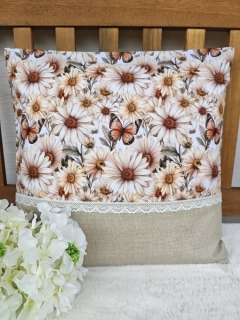 Povlak na polštář 40 x 40 cm – kopretiny na béžové s krajkou | Ruční výroba z bavlny