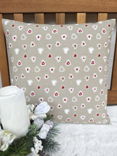 Povlak na polštář 40 x 40 cm – bílá a červená srdíčka na béžové